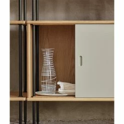 BM0253 Cabinet, 1953 -Designer Table Lamps Sales Carl Hansen Borge Mogensen BM0253 Cabinet detail