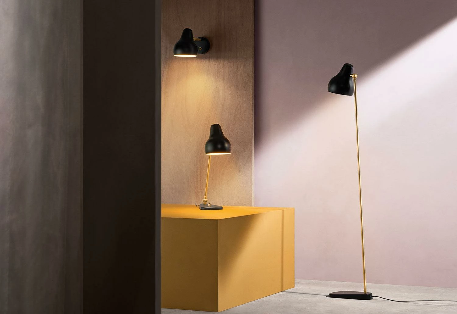 VL38 Floor Light, 1971 5 VL38 Floor Light, 1971 - Image 3