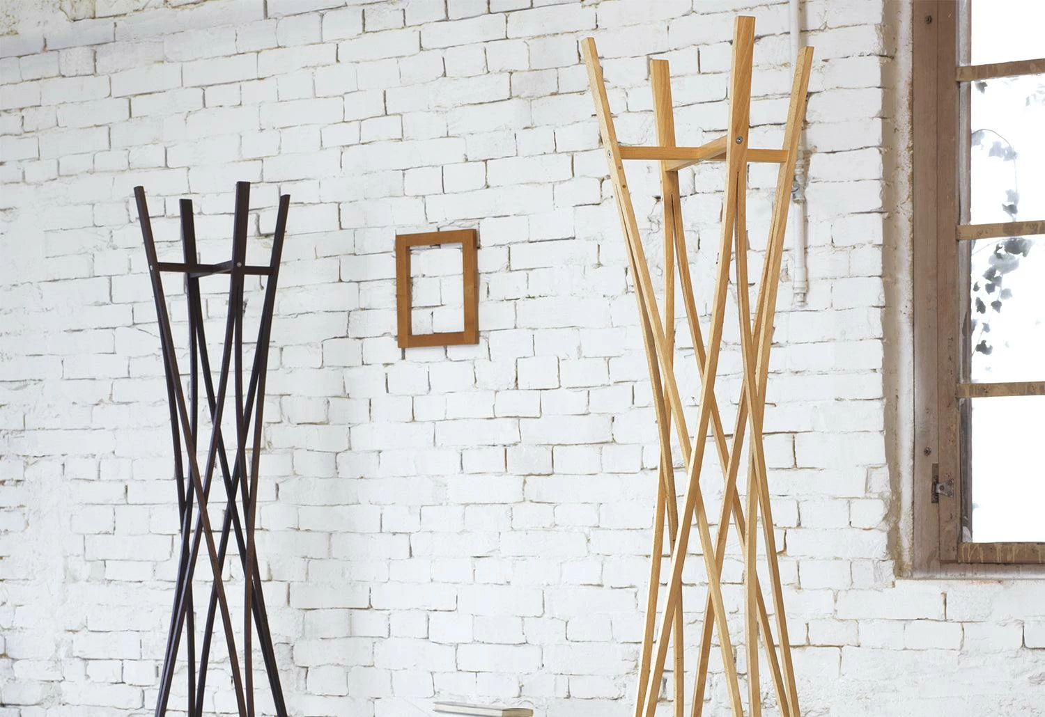 Tra Coat Stand 6 Tra Coat Stand - Image 4