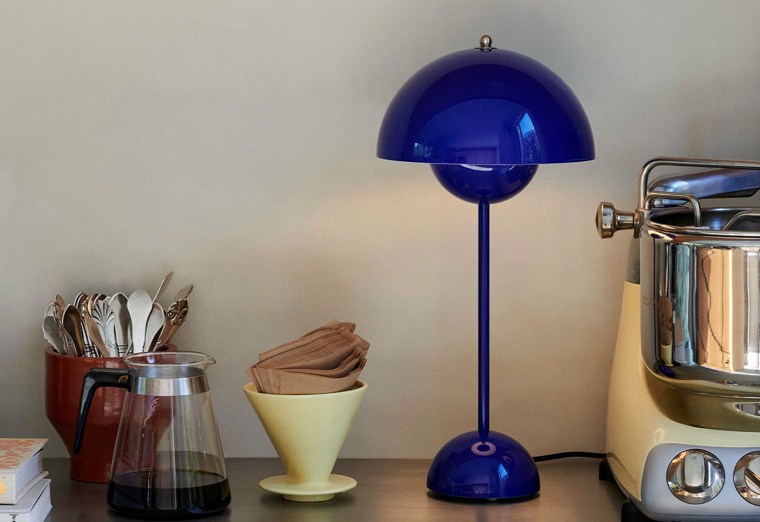 Flowerpot VP3 Table Lamp 8 Flowerpot VP3 Table Lamp - Image 6